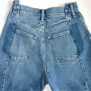 Abercrombie & Fitch Woman’s “The 90’s Straight Ultra High Rise” Jeans Size 26/2